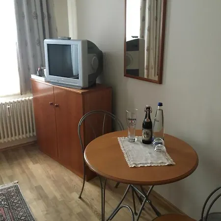 Unertl Braeustueberl * Haag in Oberbayern